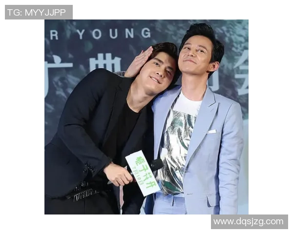 住在足球球星隔壁的日常生活:从邻居到朋友的精彩故事 住在足球球星隔壁的日常生活:从邻居到朋友的精彩故事