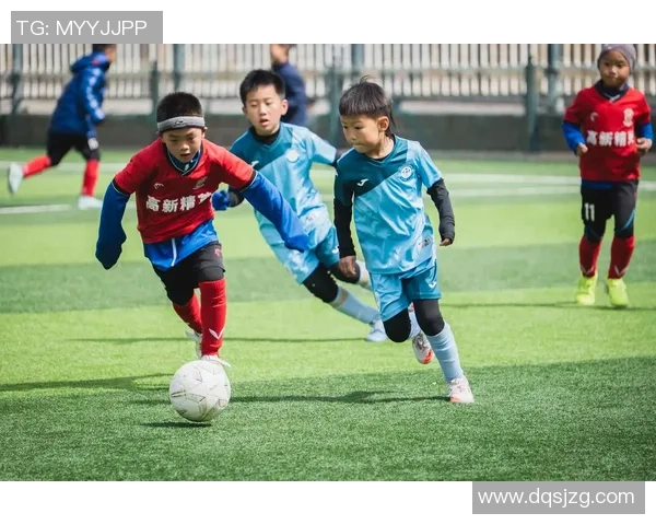 足球星星耀眼闪耀绿茵赛场激情点燃梦想未来辉煌 足球星星耀眼闪耀绿茵赛场激情点燃梦想未来辉煌